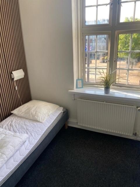 Danhostel Odense City Екстер'єр фото A room at the hospital