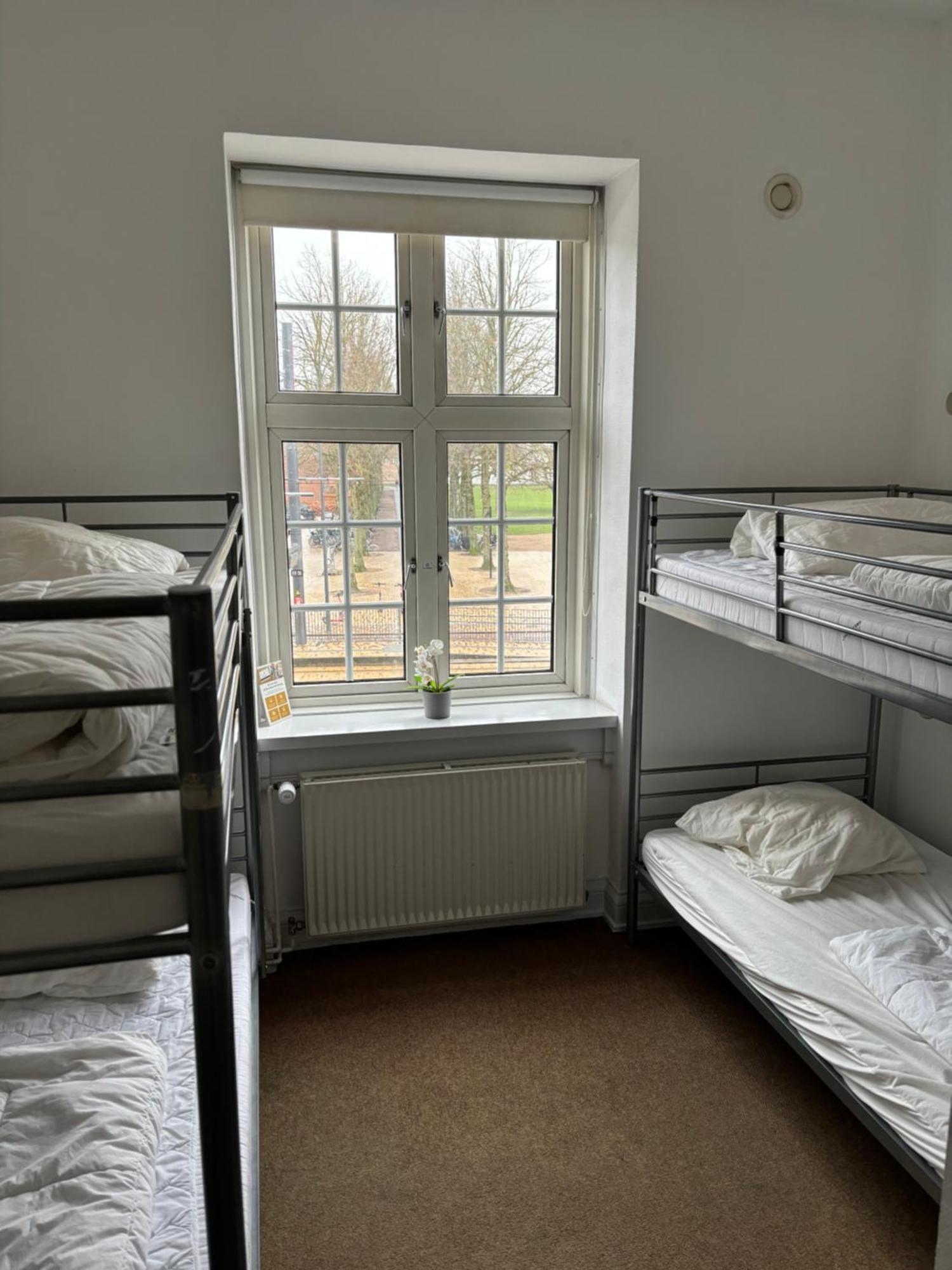 Danhostel Odense City Екстер'єр фото Hostel room in Copenhagen