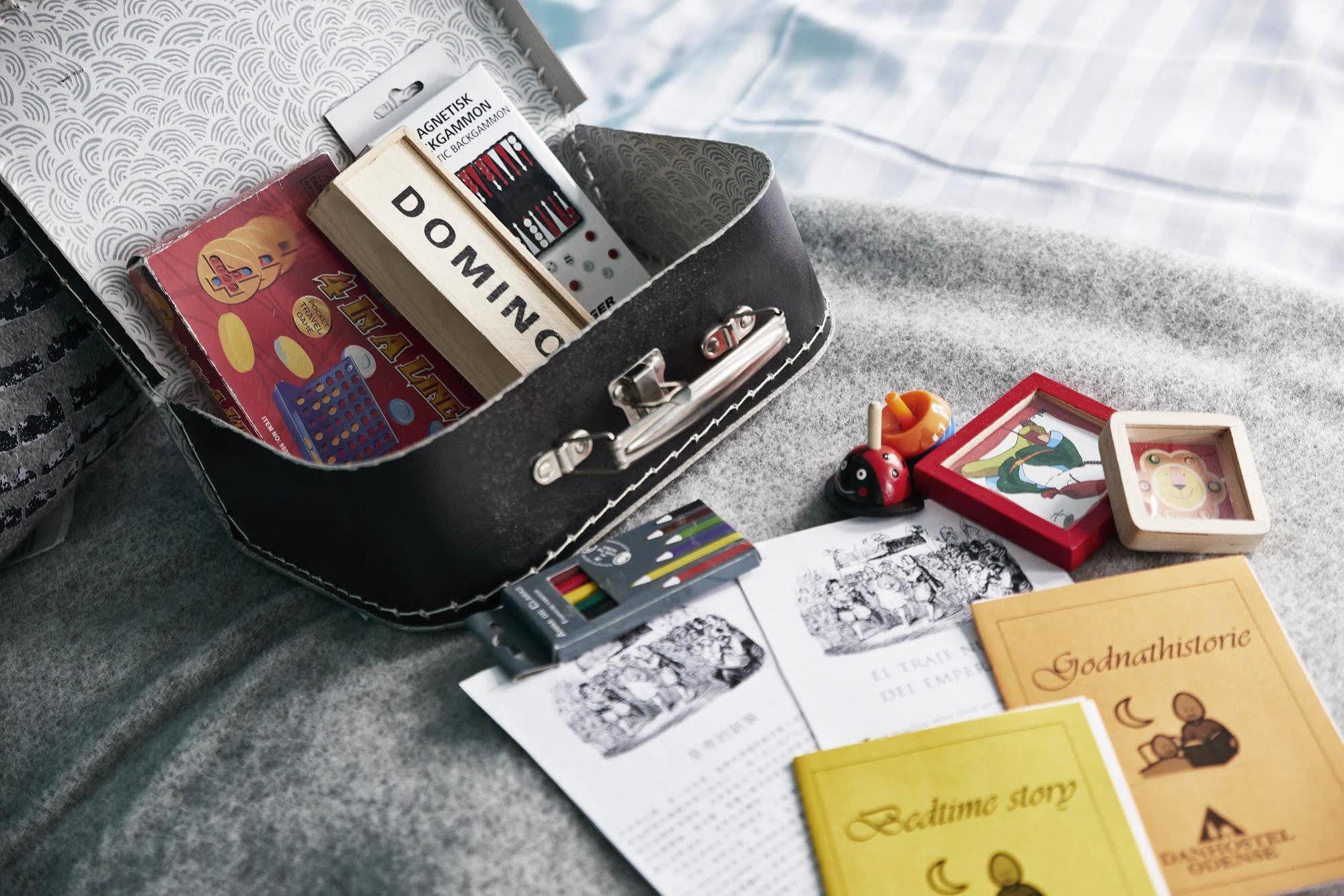 Danhostel Odense City Екстер'єр фото A typical school bag