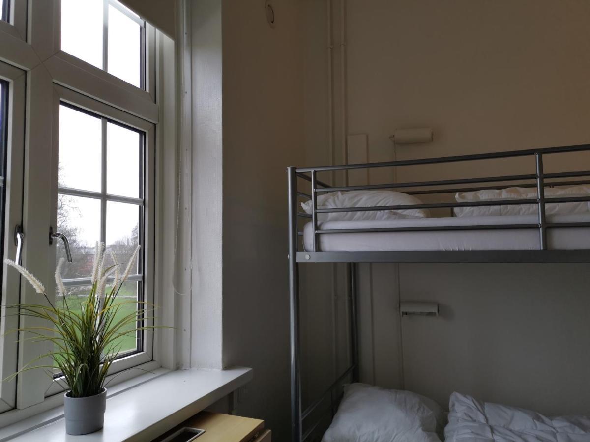 Danhostel Odense City Екстер'єр фото A room at the hostel